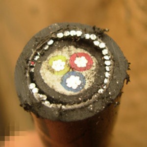 Алуминиев проводник 2/3 основен захранващ кабел от стомана, брониран Swa захранващ кабел